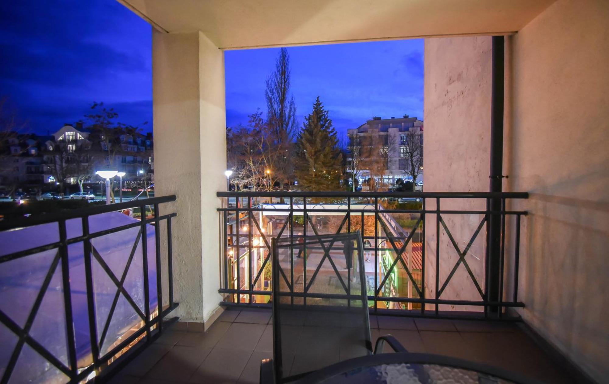 Apartamenty Promenada Z Tarasem I Parkingiem - Apartamenty Na Wyspie Swinoujscie Kültér fotó